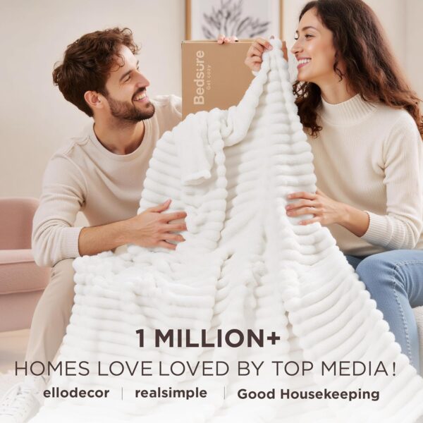 Bedsure Ultra Soft White Fleece Throw Blanket – Cozy & Plush for Couch, Dorm, Bedroom, Gift for Women & Men, 50x60 Inches