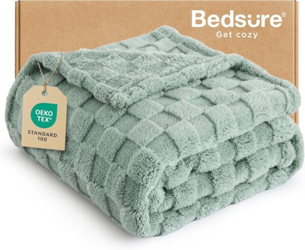 81GWChqt32L._AC_SL1500_.jpg Bedsure Sage Green Throw Blanket for Couch - Checkered Fleece Blankets Gifts for Women Men Girls, Cute Soft Cozy Throw for Bedroom Home Decor Gifts, 50x60 Inches