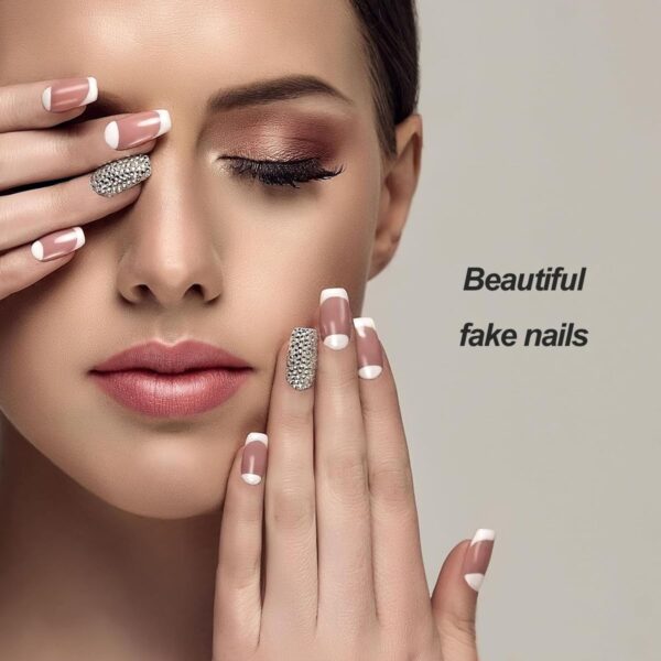 61Bwf5EPL._SL1200_.jpg Autumn Press-On Nails Kit Fall Press-On Nails with Gold Leaf & Glitter – Medium Square Full-Cover Fake Nails Kit for Women